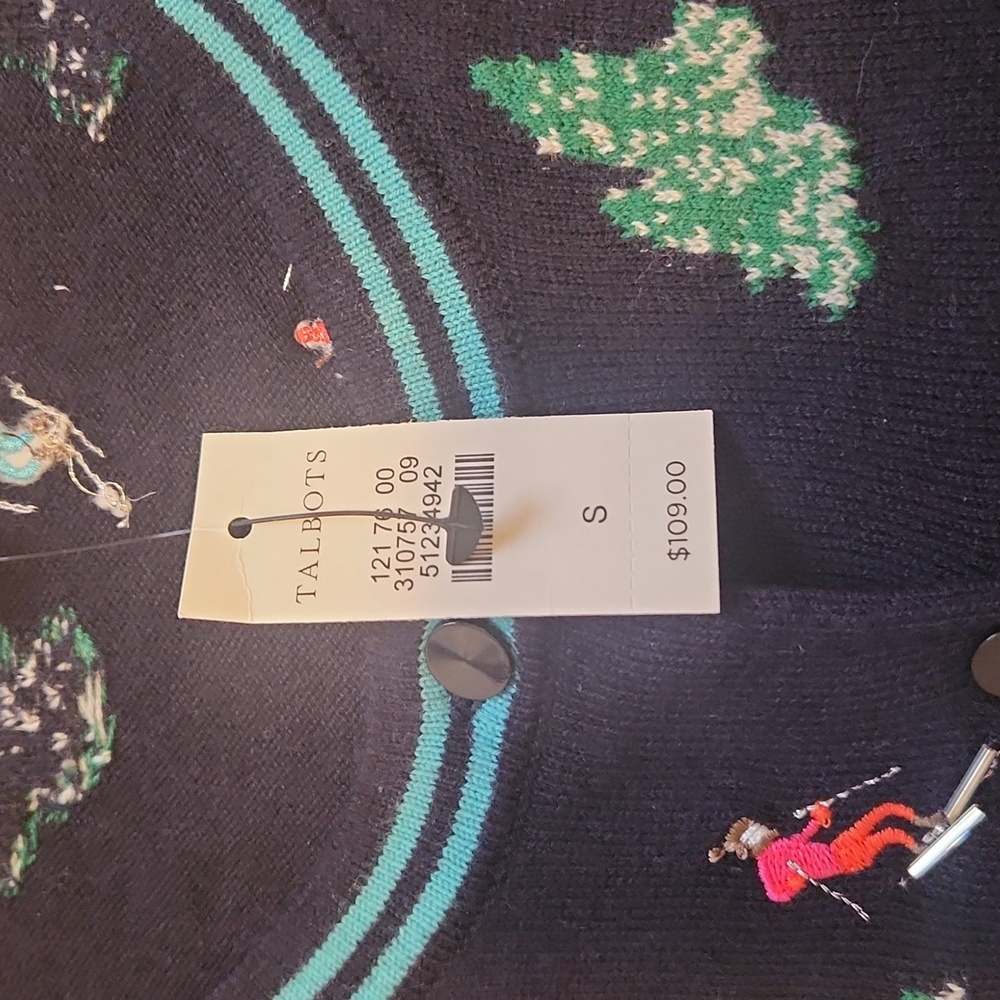 ⛷️ Adorable Talbots Sweater - Picture 2 of 5